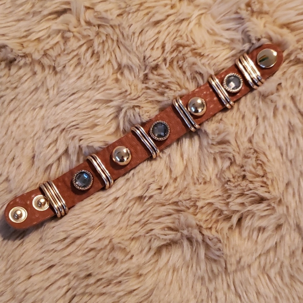 Brown leather bracelet w gold hardware
